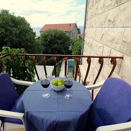 Villa Renipol Adults Only Sutivan Ruang foto