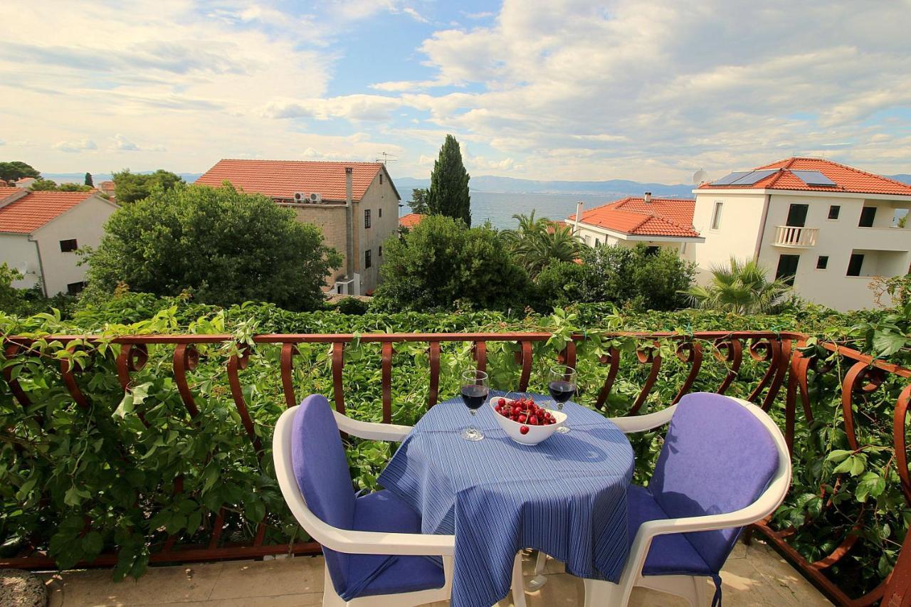 Villa Renipol Adults Only Sutivan Bagian luar foto