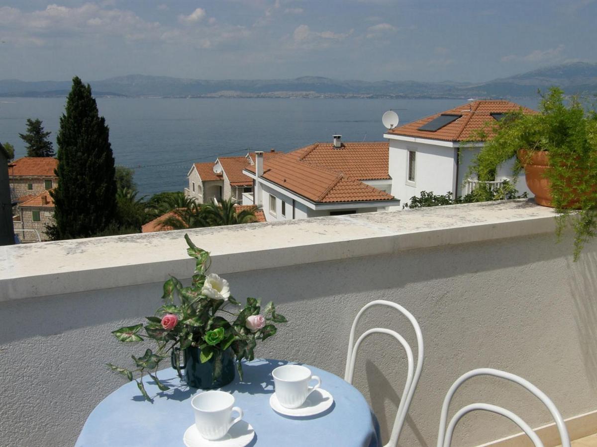 Villa Renipol Adults Only Sutivan Bagian luar foto