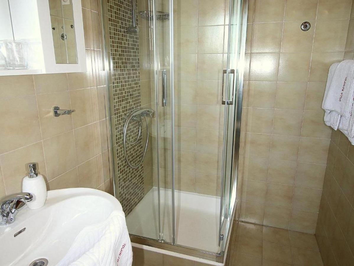 Villa Renipol Adults Only Sutivan Bagian luar foto