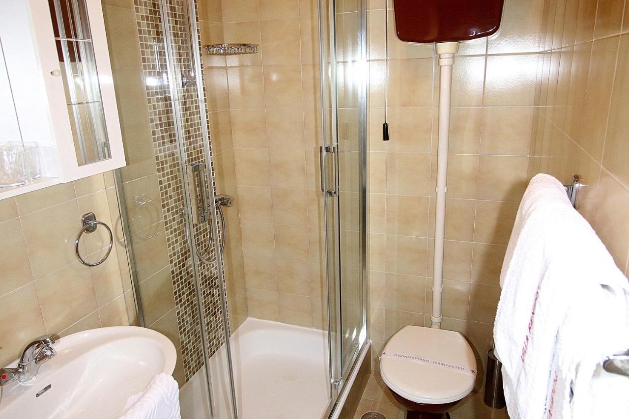 Villa Renipol Adults Only Sutivan Bagian luar foto
