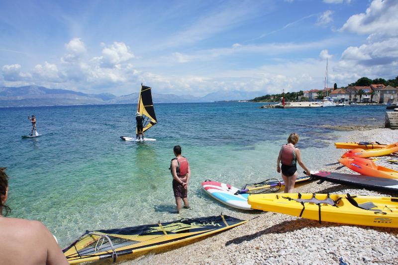 Villa Renipol Adults Only Sutivan Bagian luar foto