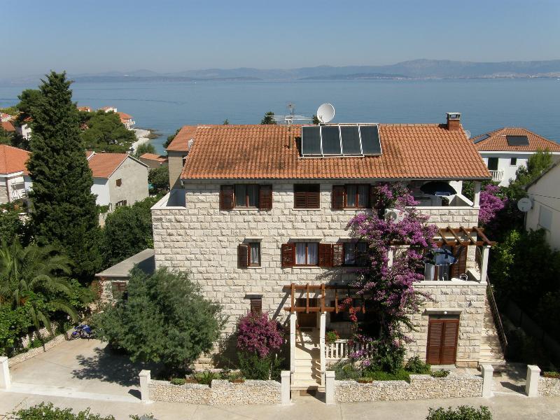 Villa Renipol Adults Only Sutivan Bagian luar foto