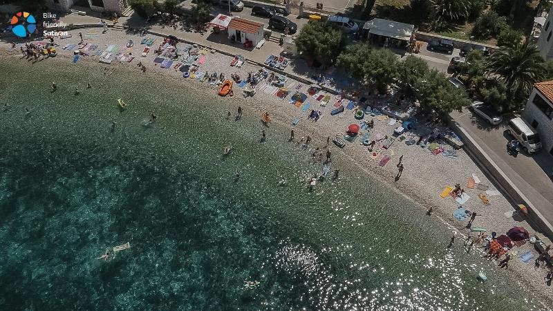 Villa Renipol Adults Only Sutivan Bagian luar foto