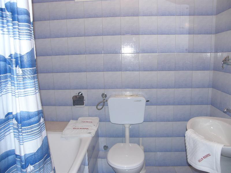 Villa Renipol Adults Only Sutivan Bagian luar foto